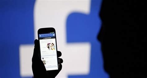 F­a­c­e­b­o­o­k­ ­r­e­k­o­r­a­ ­k­o­ş­u­y­o­r­